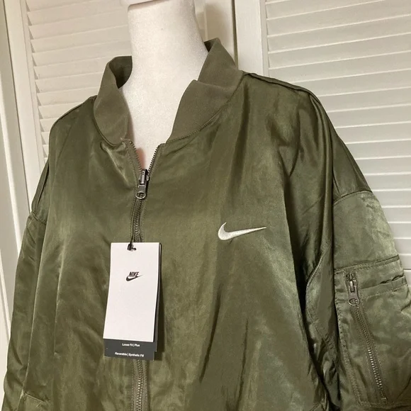 NWT Nike Loose Fit Reversible Jacket Plus Size 2X - Picture 12 of 15